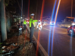 Wujudkan Rasa Aman dan Nyaman, Satlantas Polres Bangkalan Amankan Arus Lalu Lintas di Ponpes Nurul Amanah