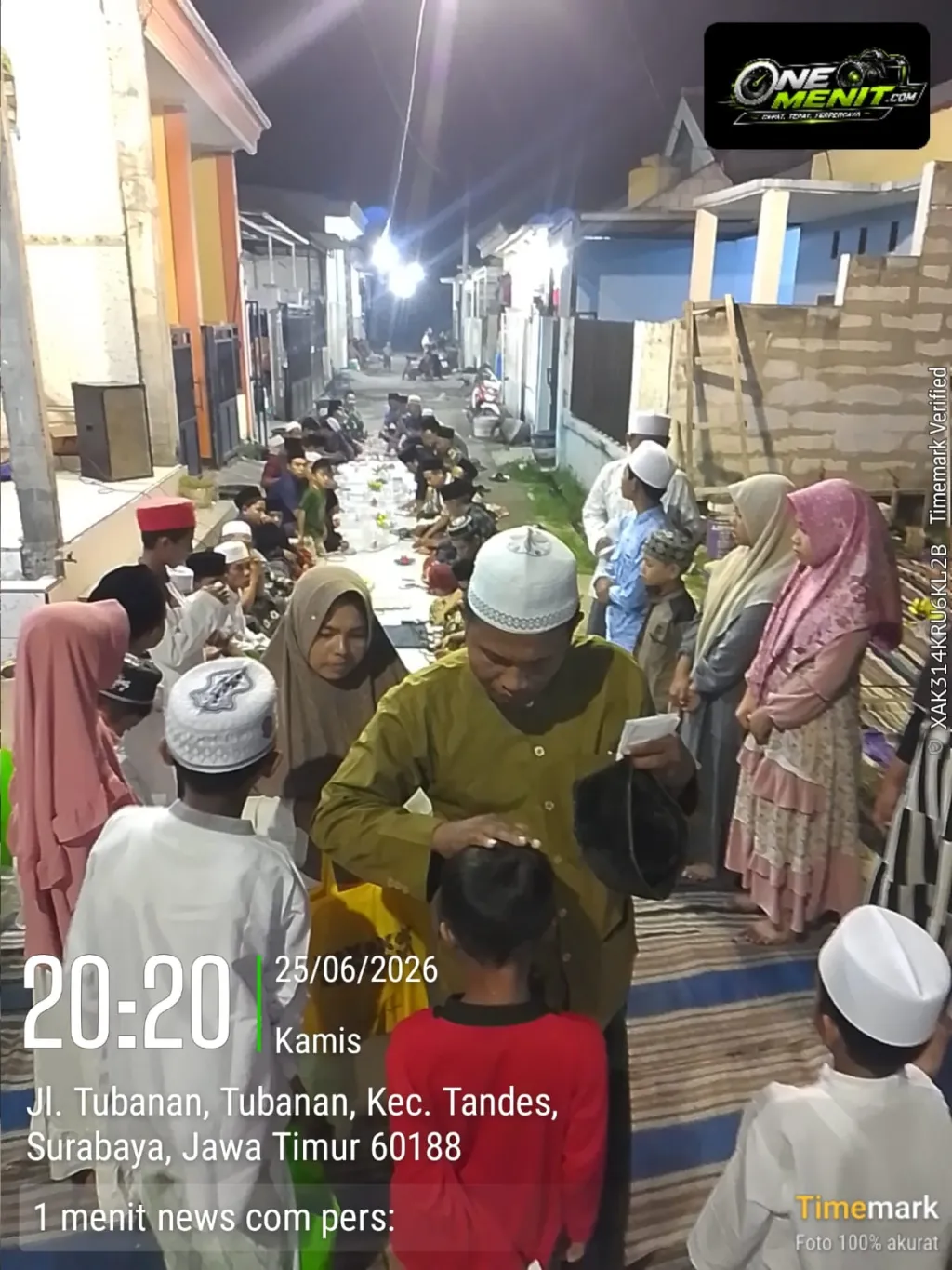Mushollah TPQ Al Ghazali Tubanan Lama Bagikan Santunan untuk Anak Yatim